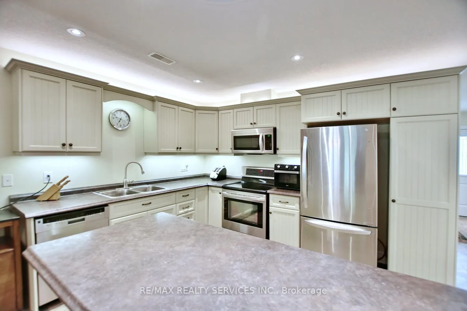 45 Clover Crescent