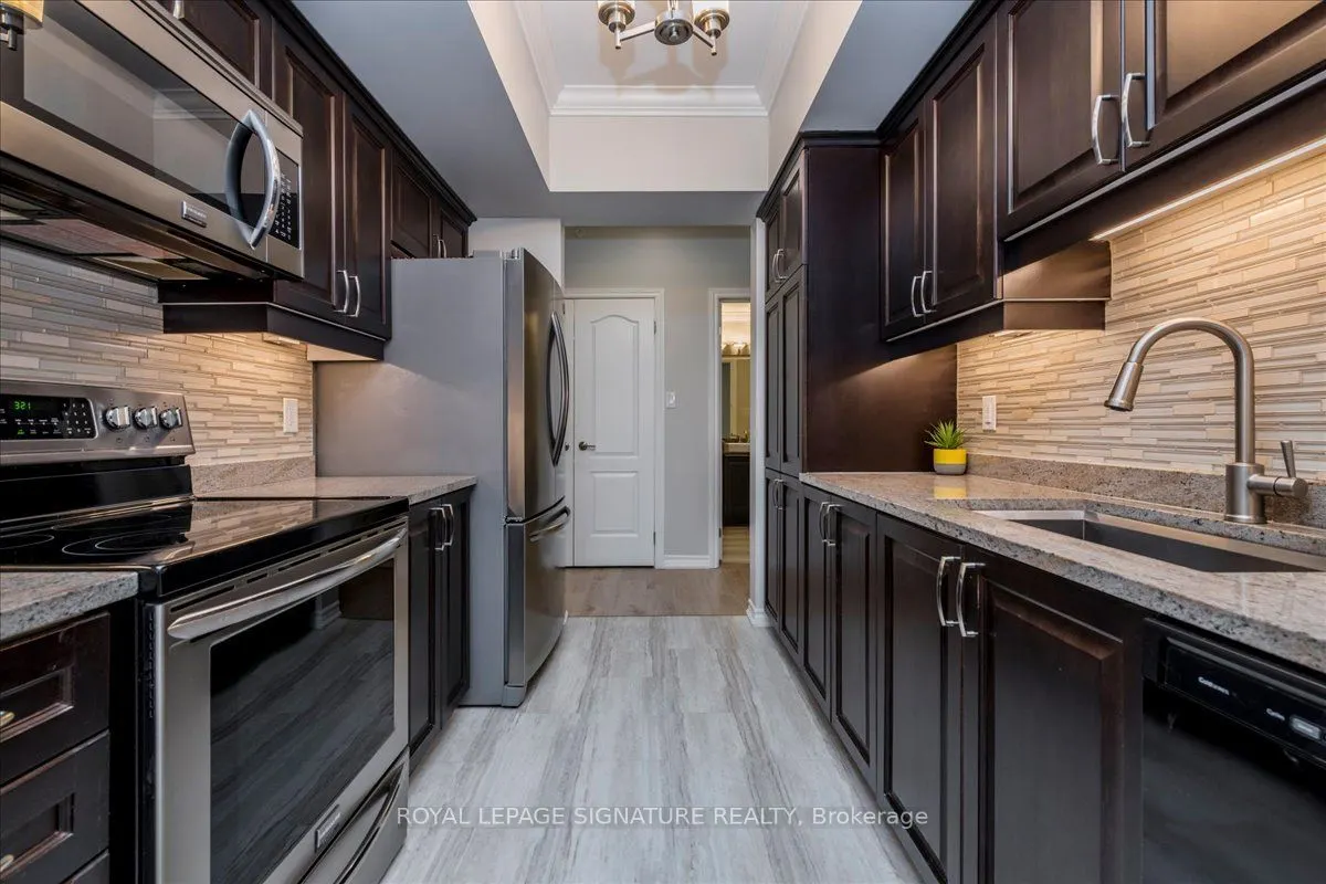 45 Ferndale Drive S, #301