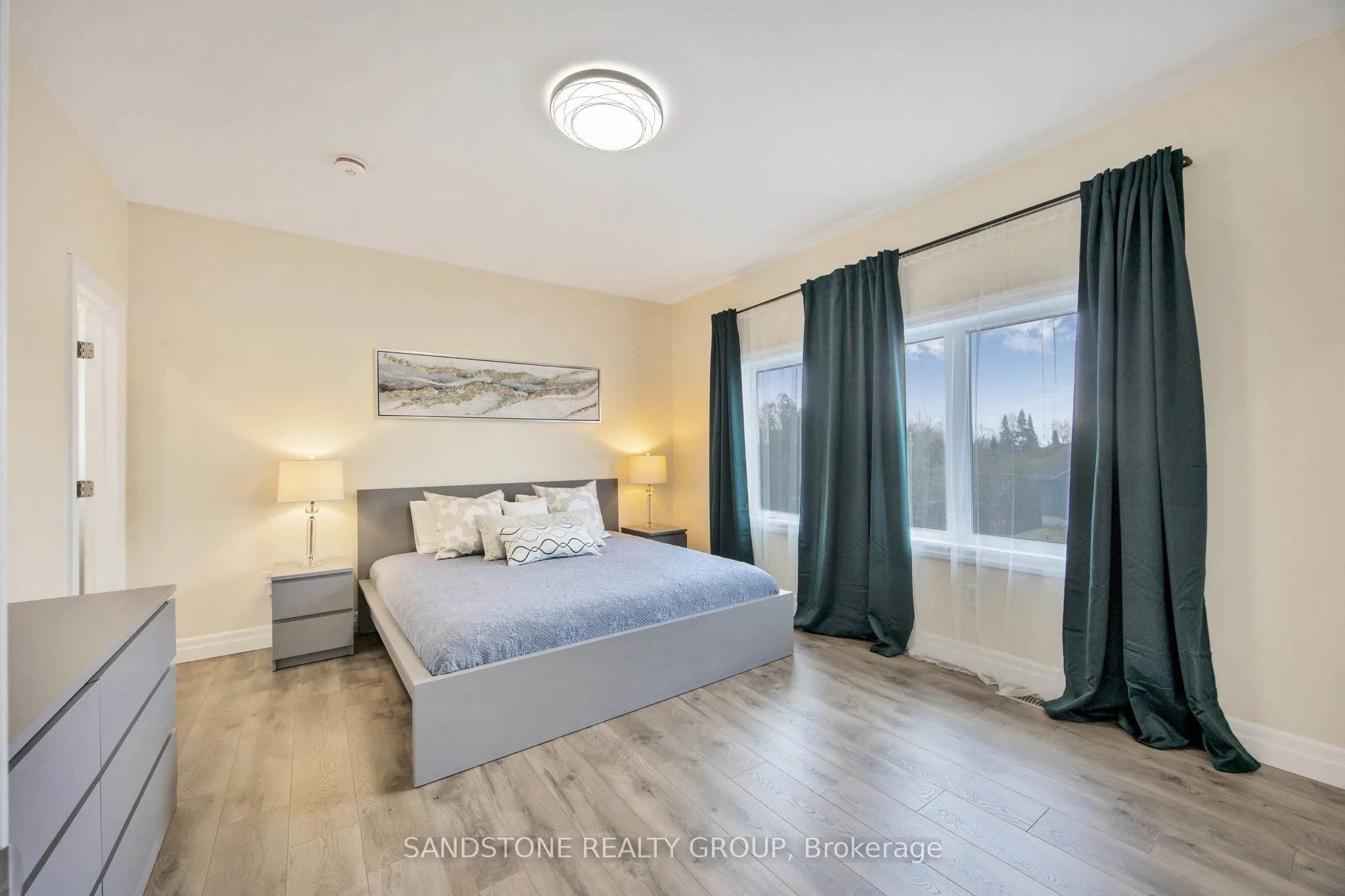 6 Dorothys Drive