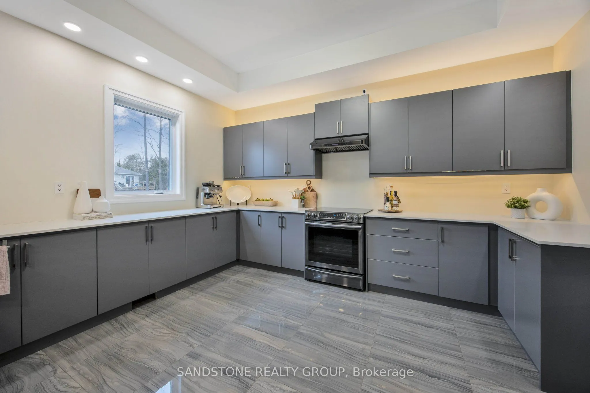 6 Dorothys Drive