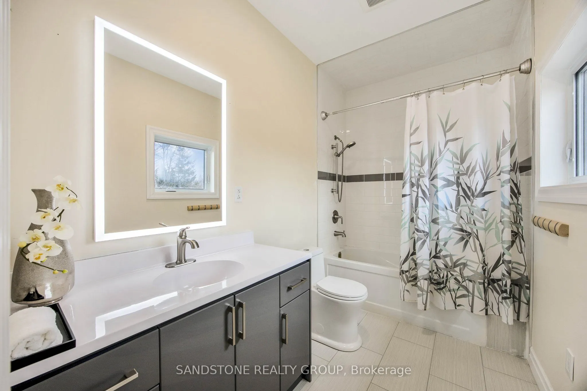 6 Dorothys Drive