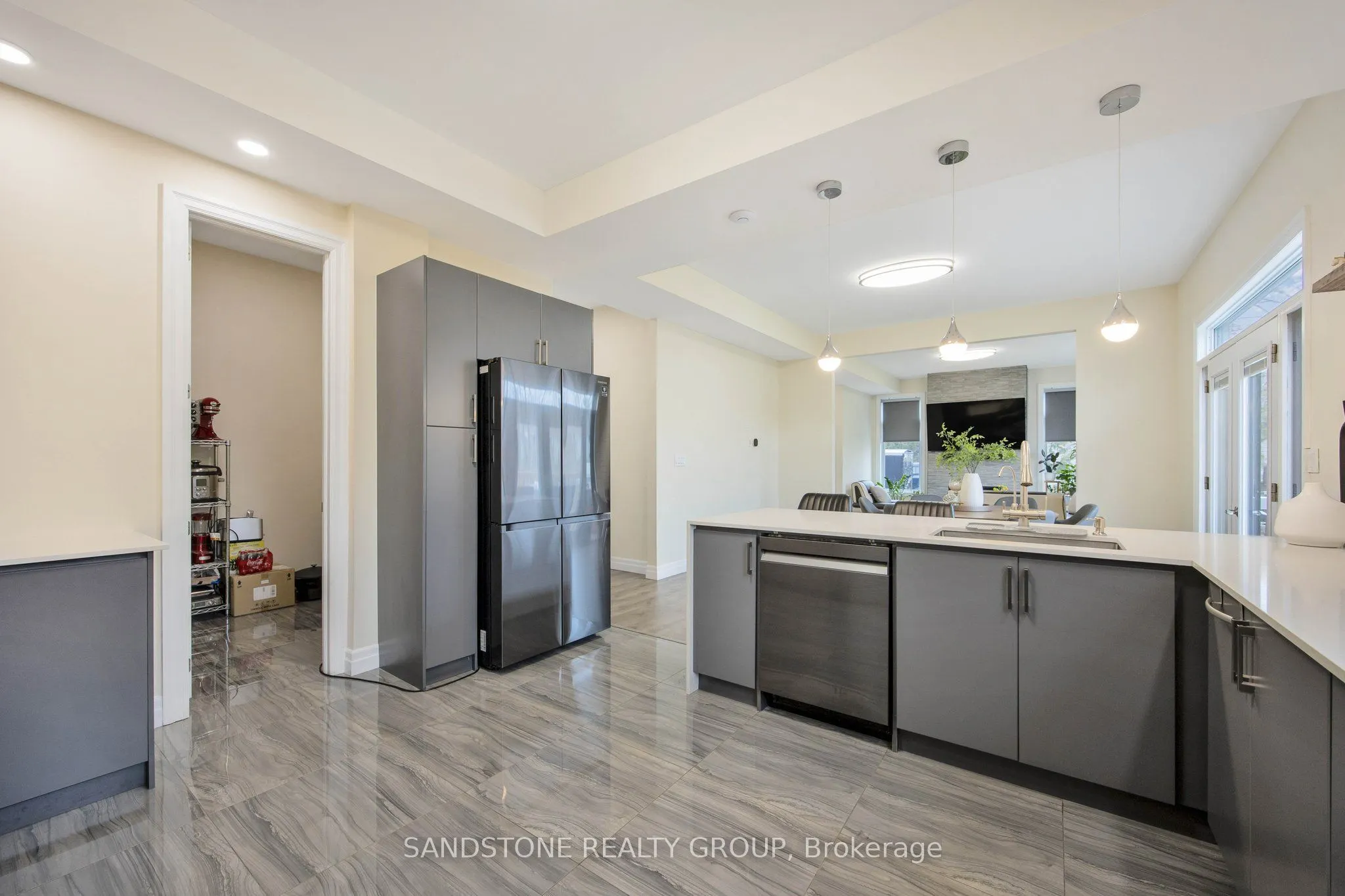6 Dorothys Drive