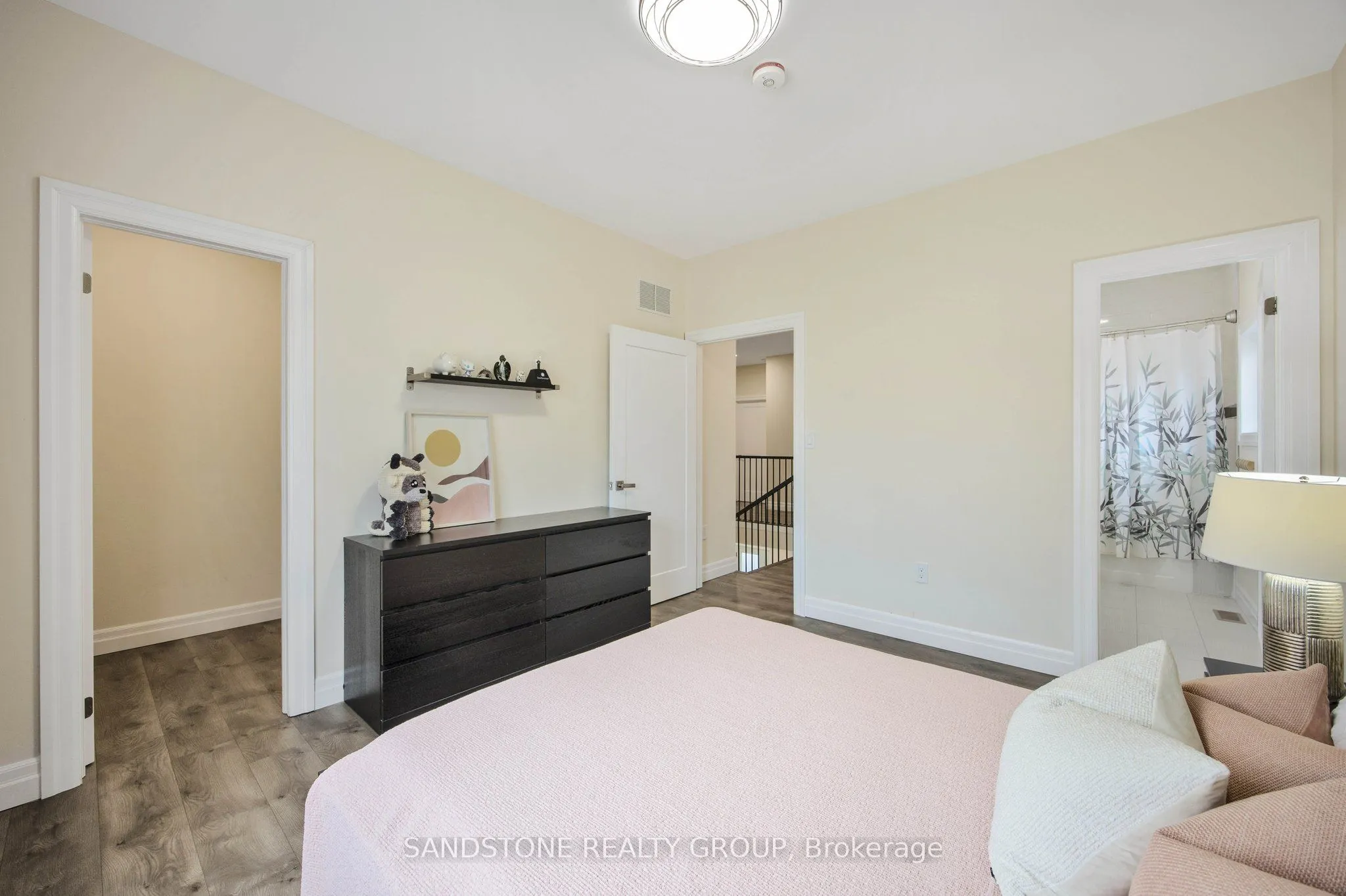 6 Dorothys Drive