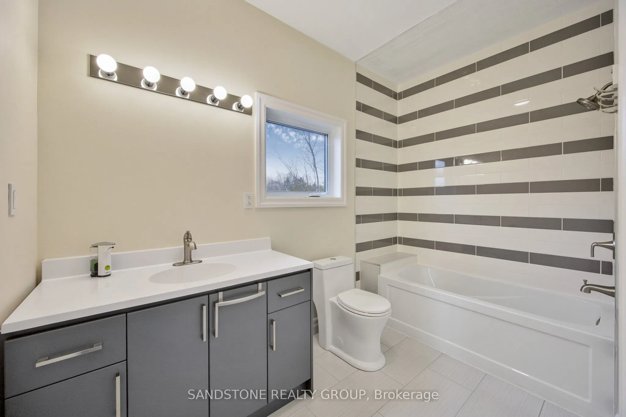 6 Dorothys Drive