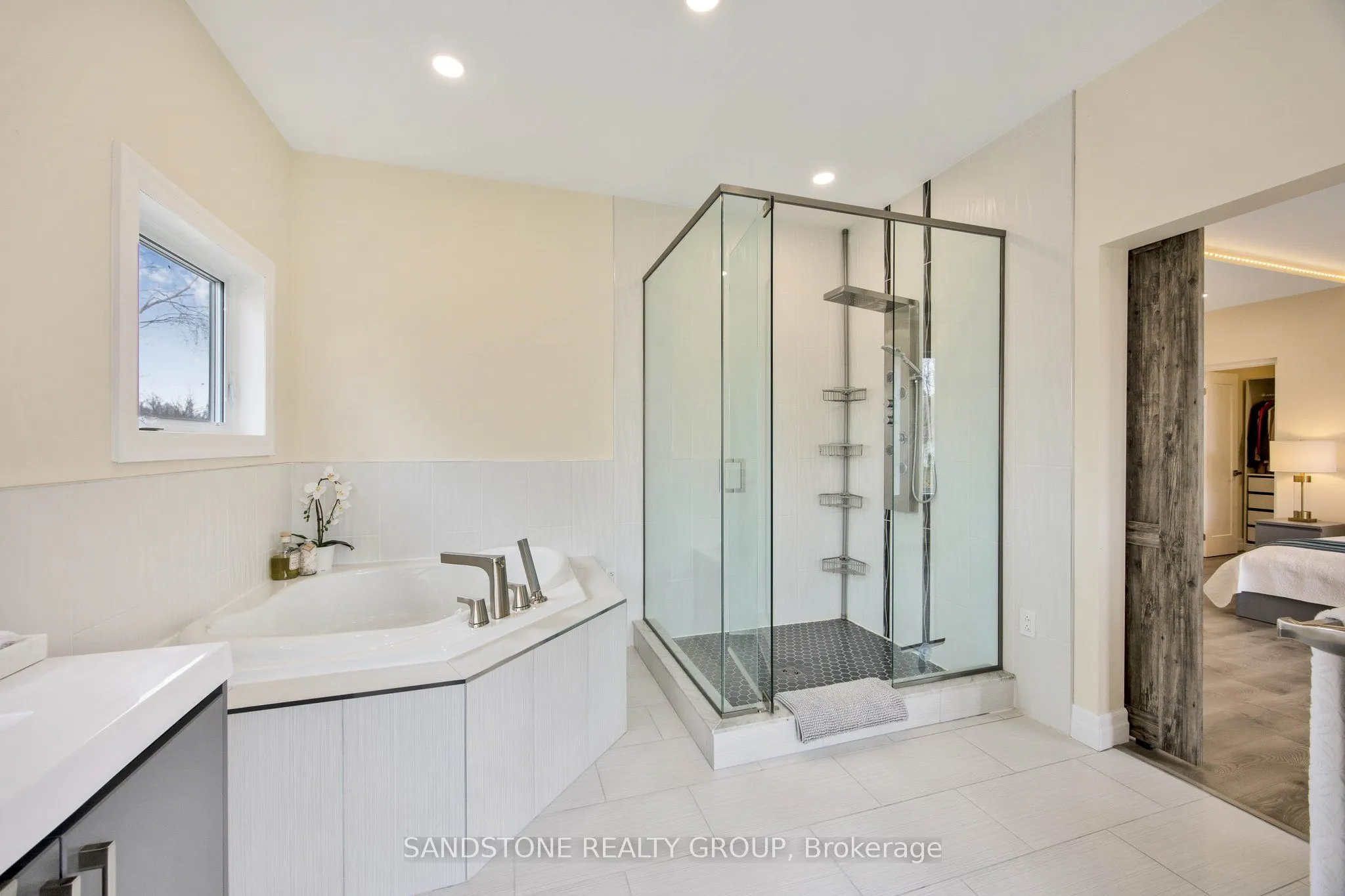 6 Dorothys Drive