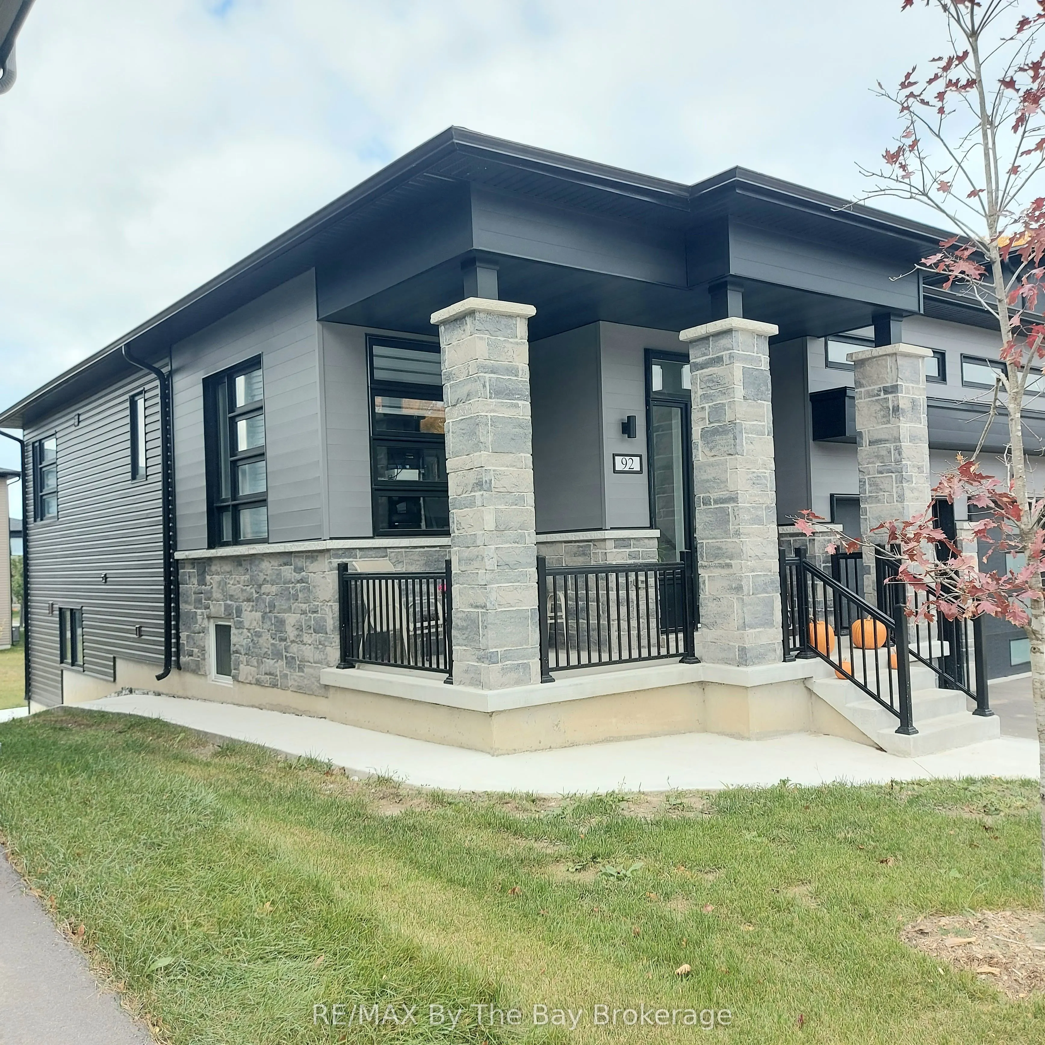 92 Berkely Street, #UPPER