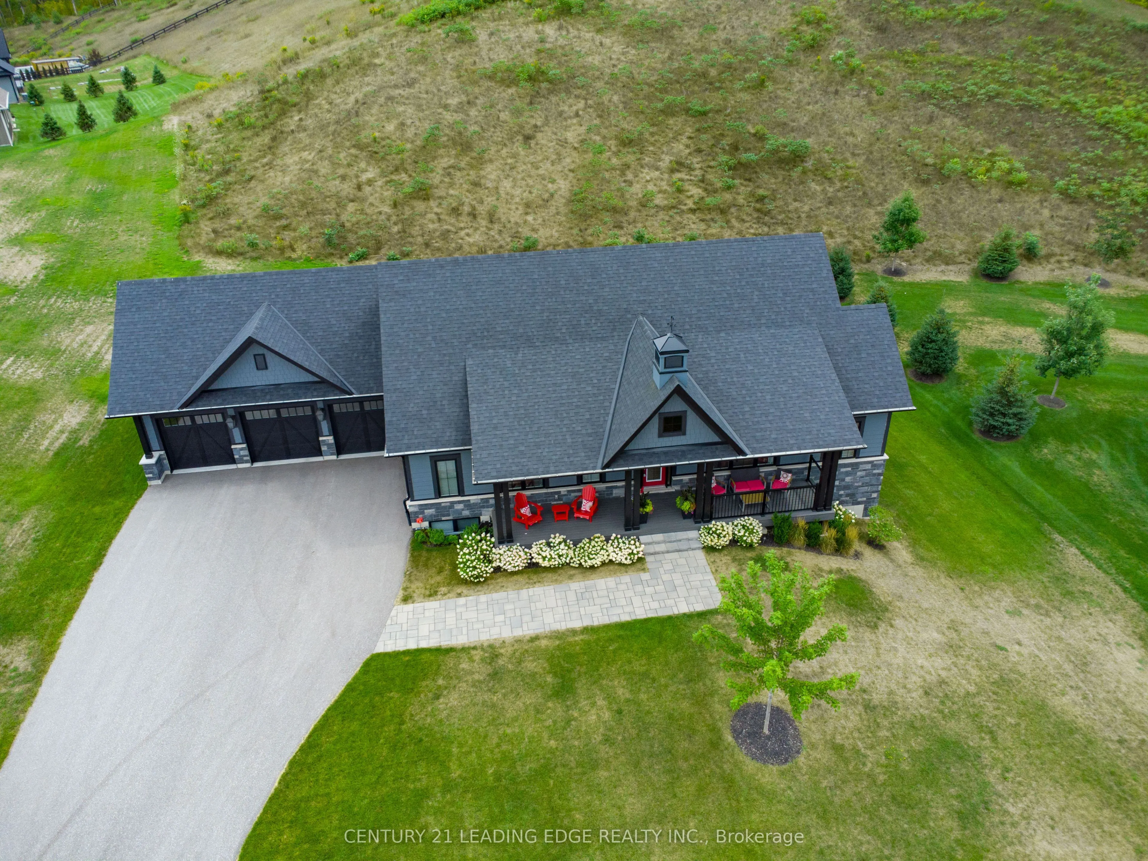43 Thoroughbred Drive
