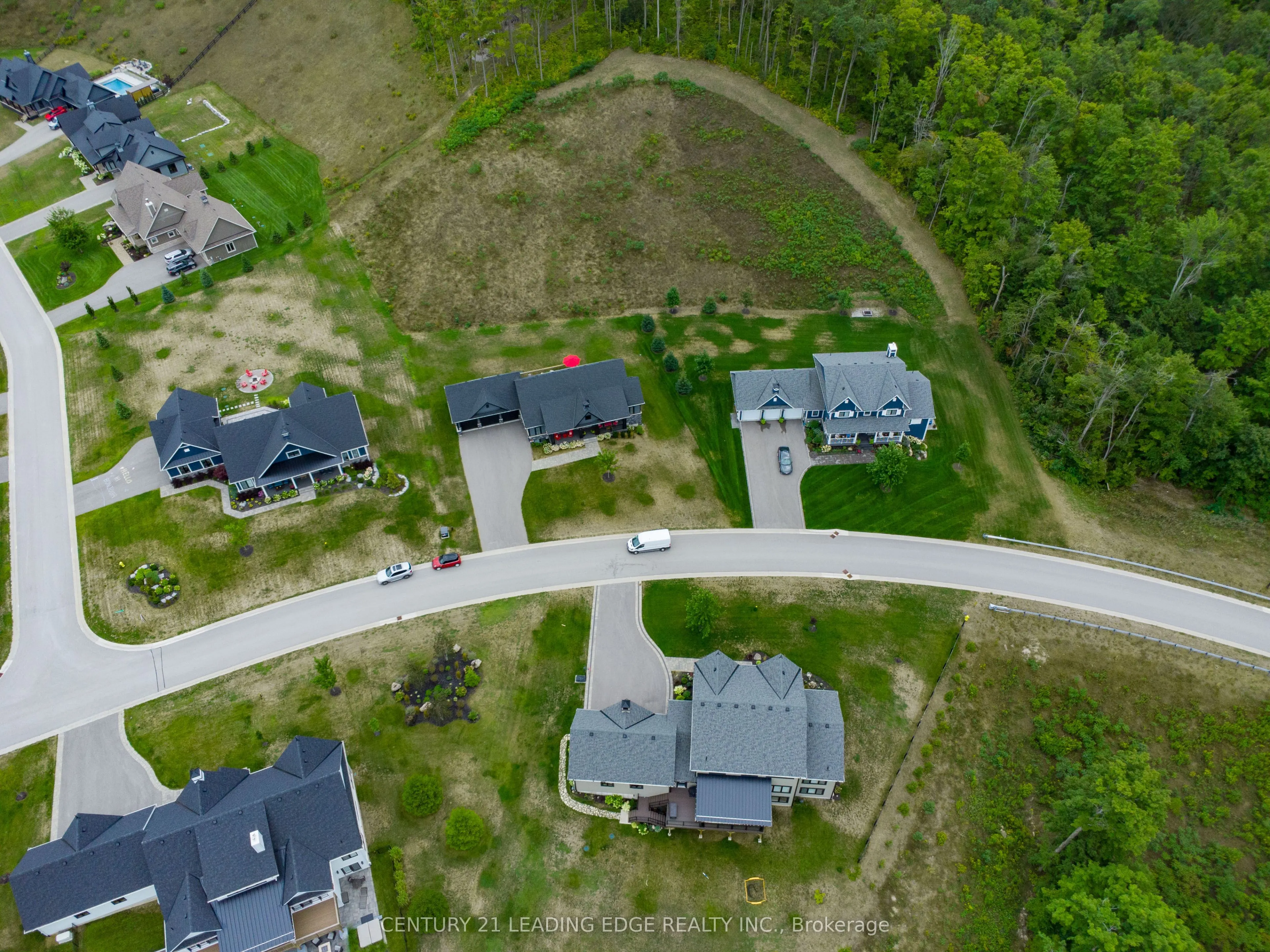43 Thoroughbred Drive