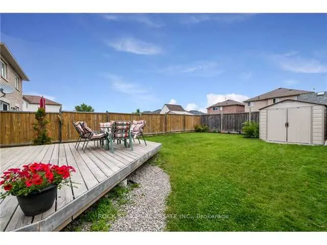 25 Raymond Crescent
