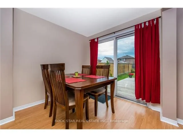 25 Raymond Crescent