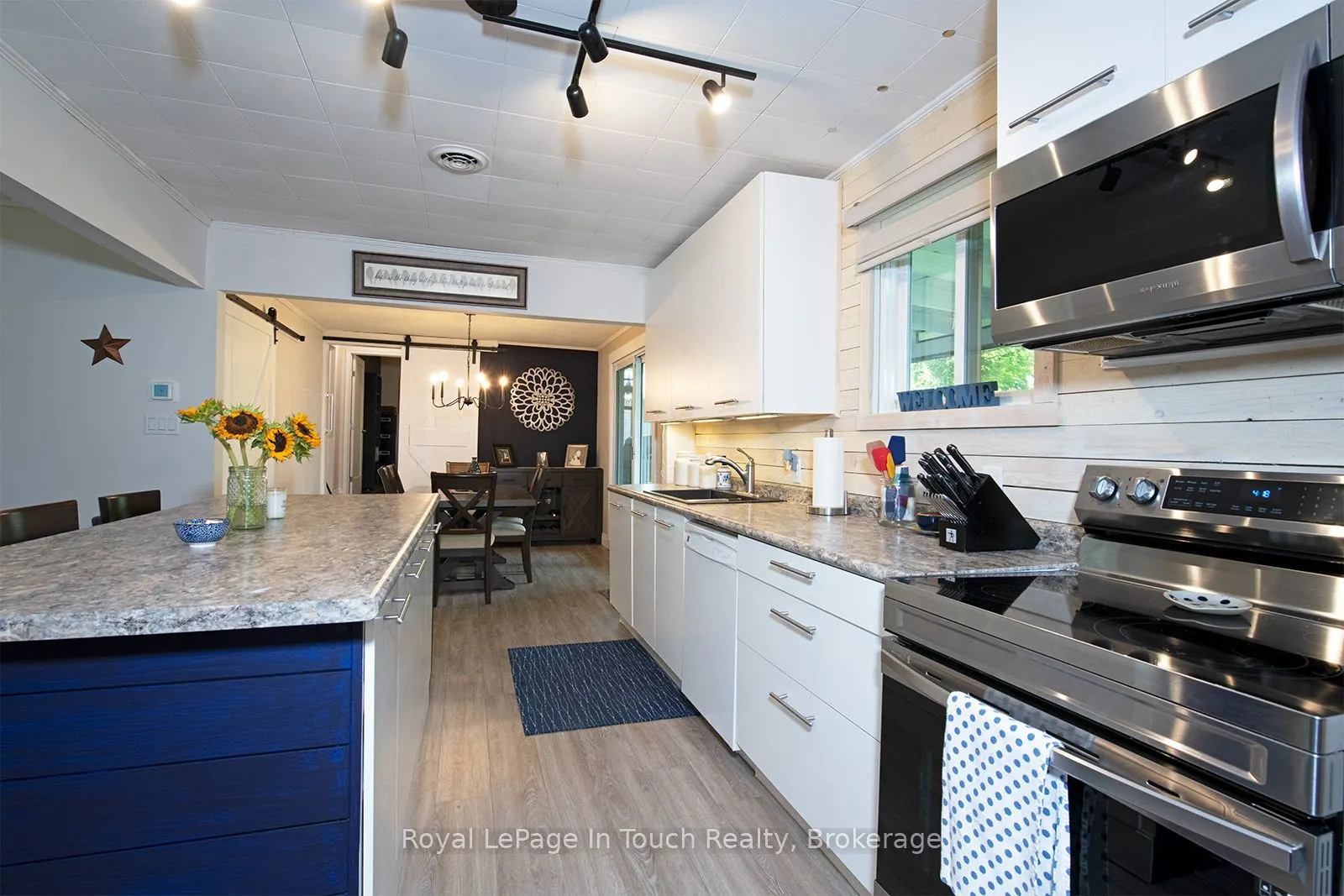 3 Cyril Martin Place