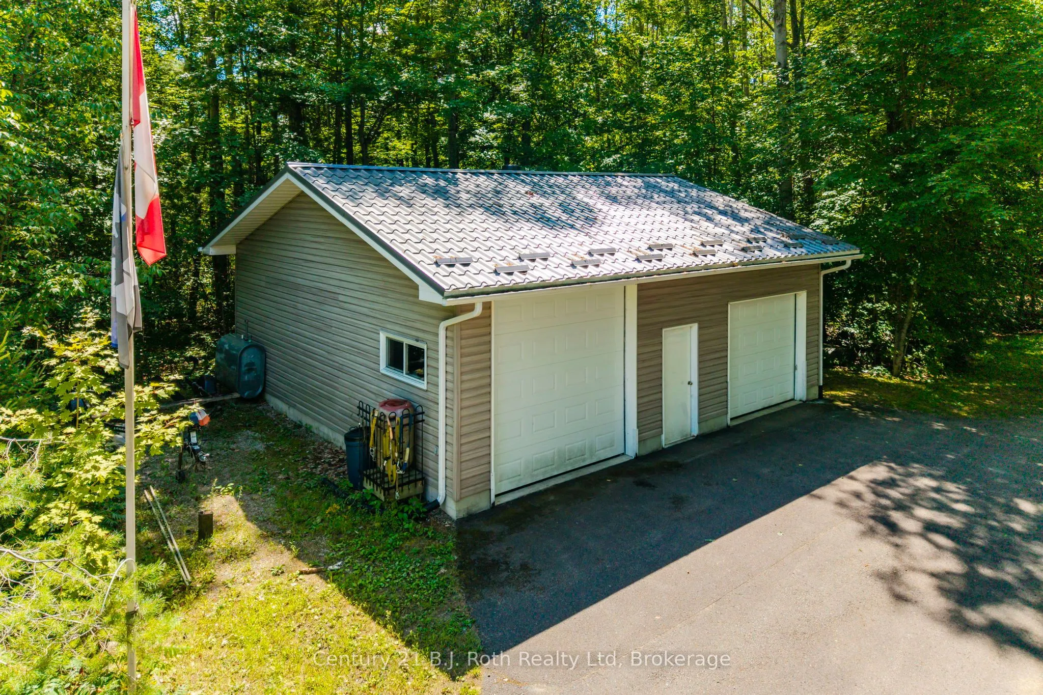 1749 Golf Link Road