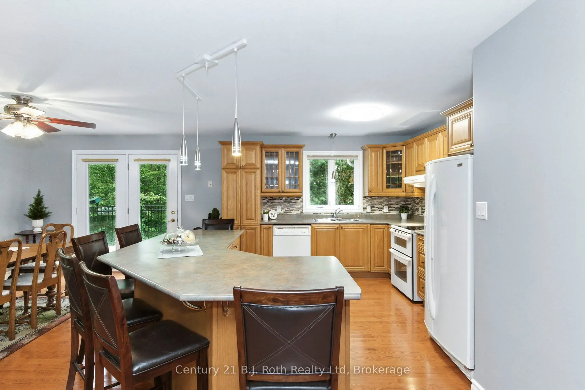 1749 Golf Link Road