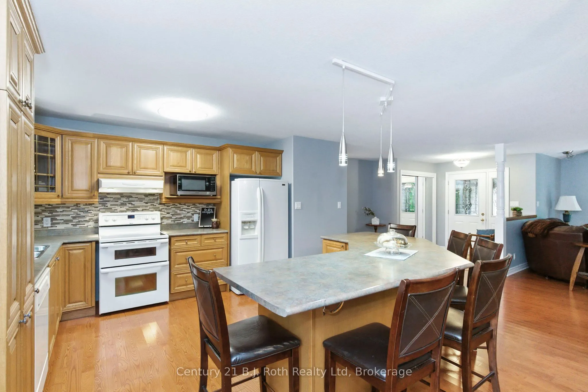 1749 Golf Link Road