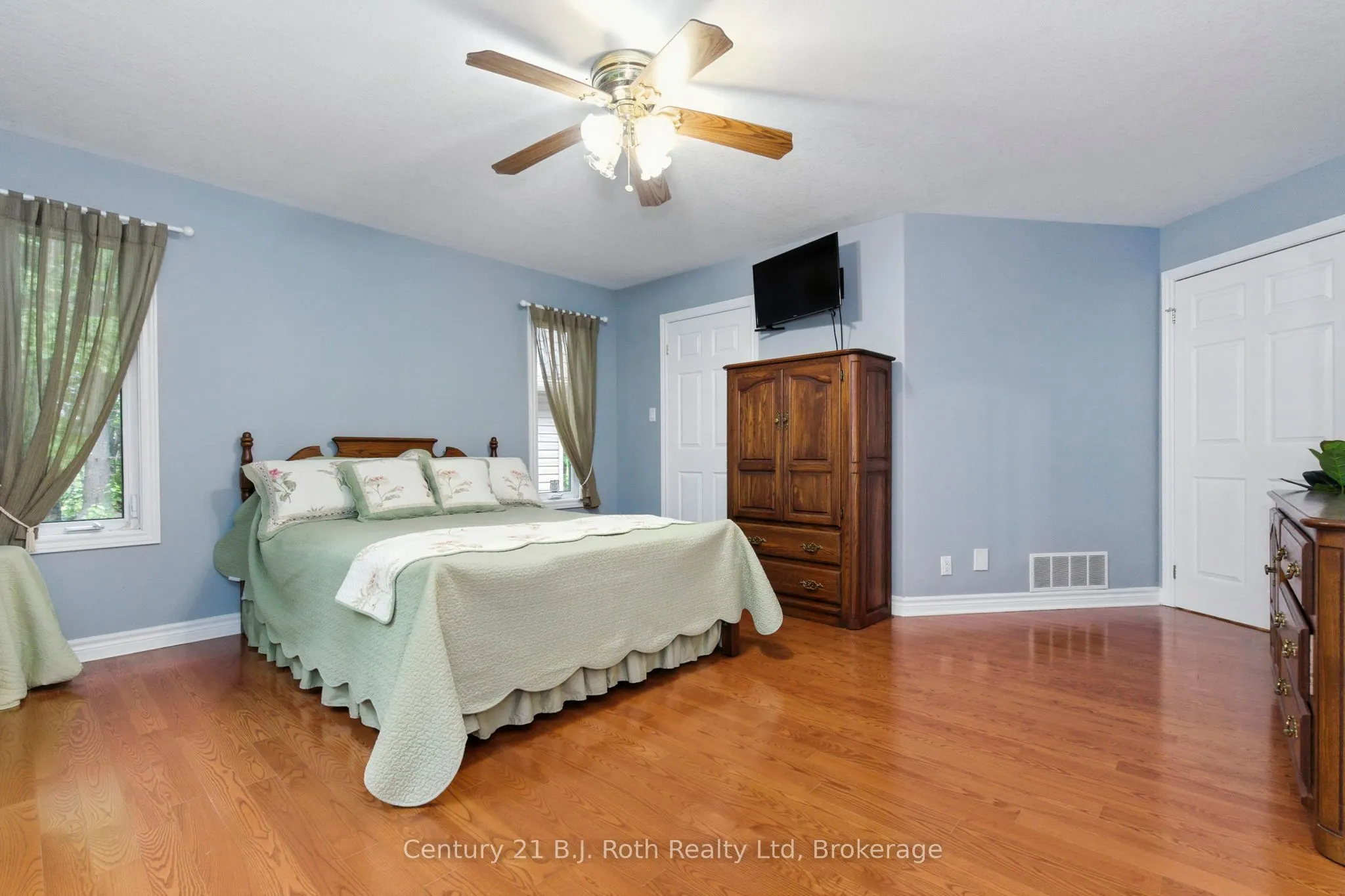 1749 Golf Link Road