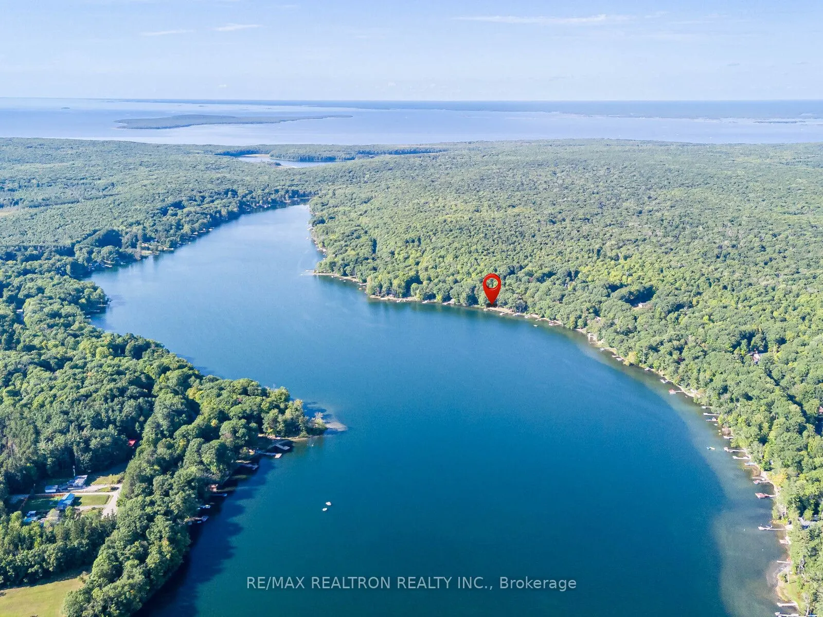 102-104 Farlain Lake Road E