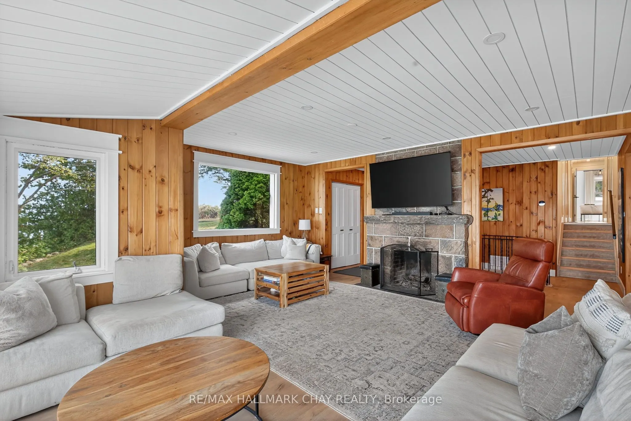 43 Moon Point Drive