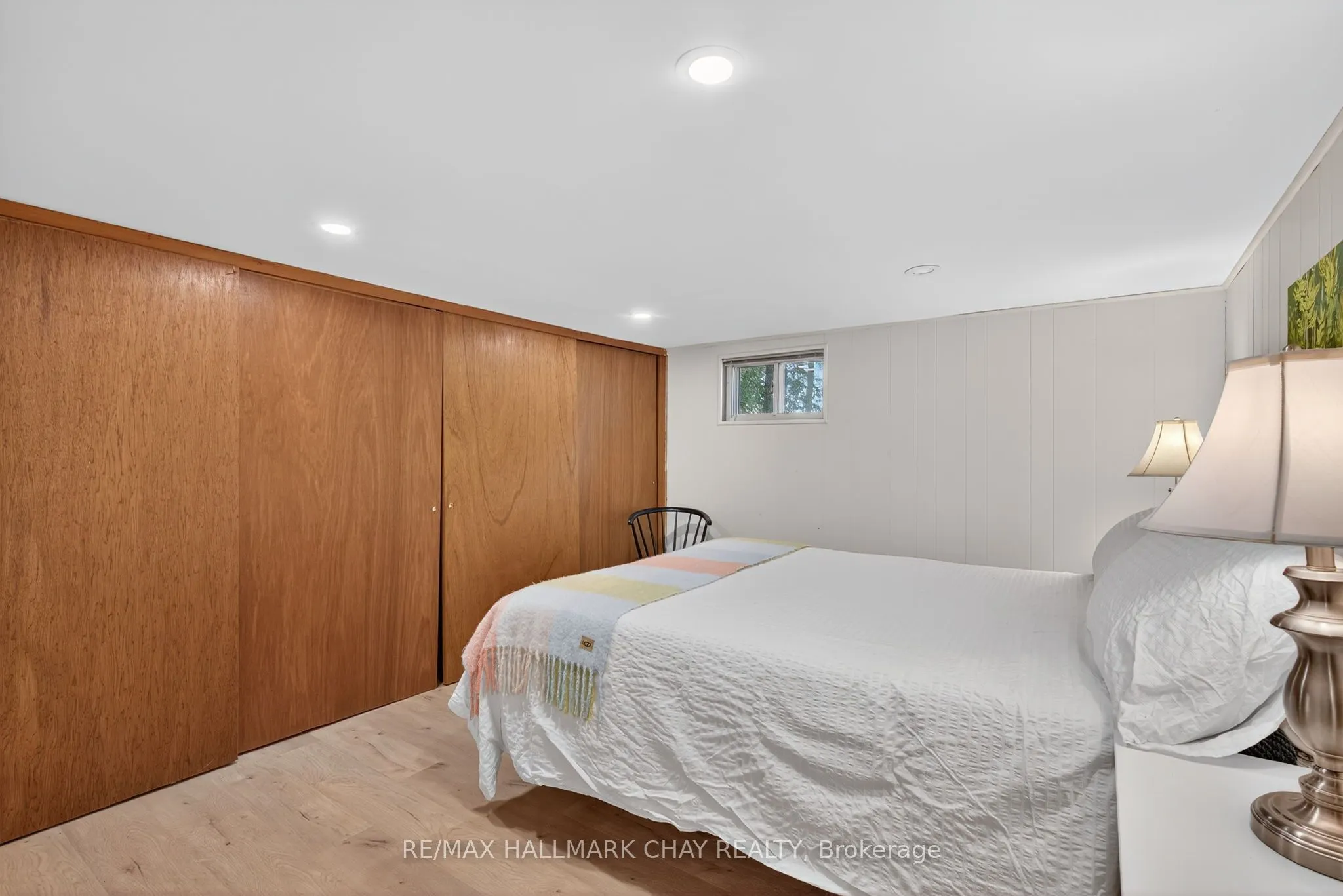 43 Moon Point Drive