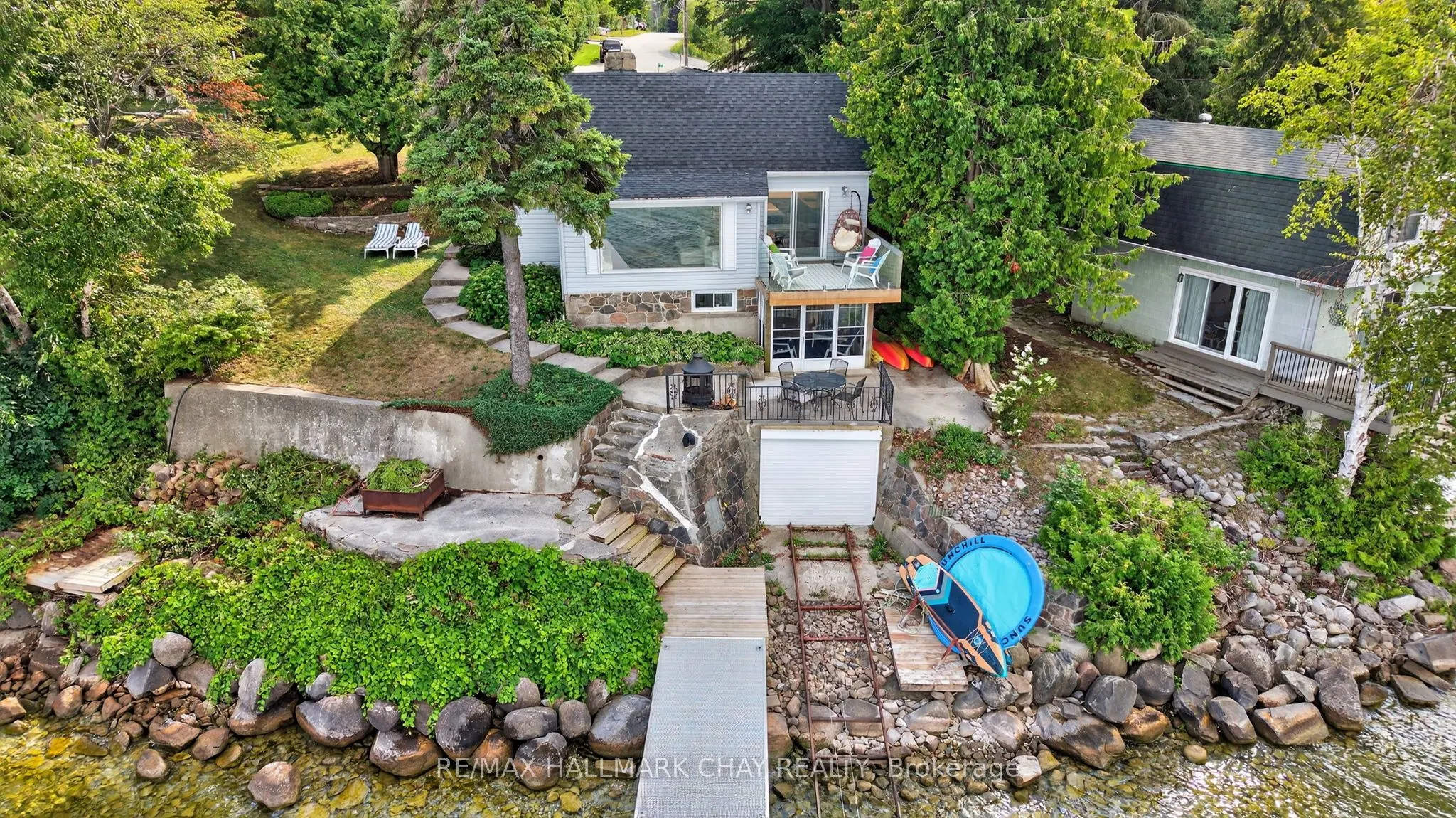 43 Moon Point Drive