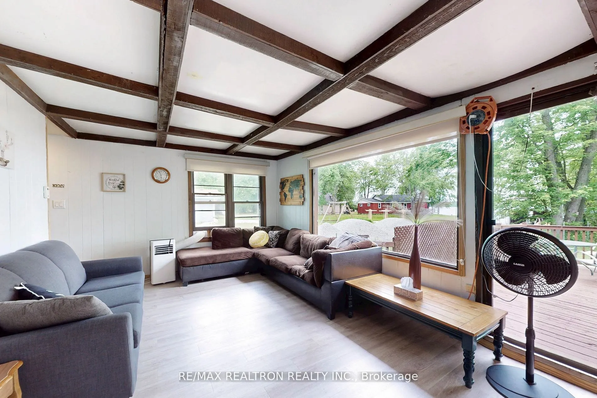 6090 Sheba Drive