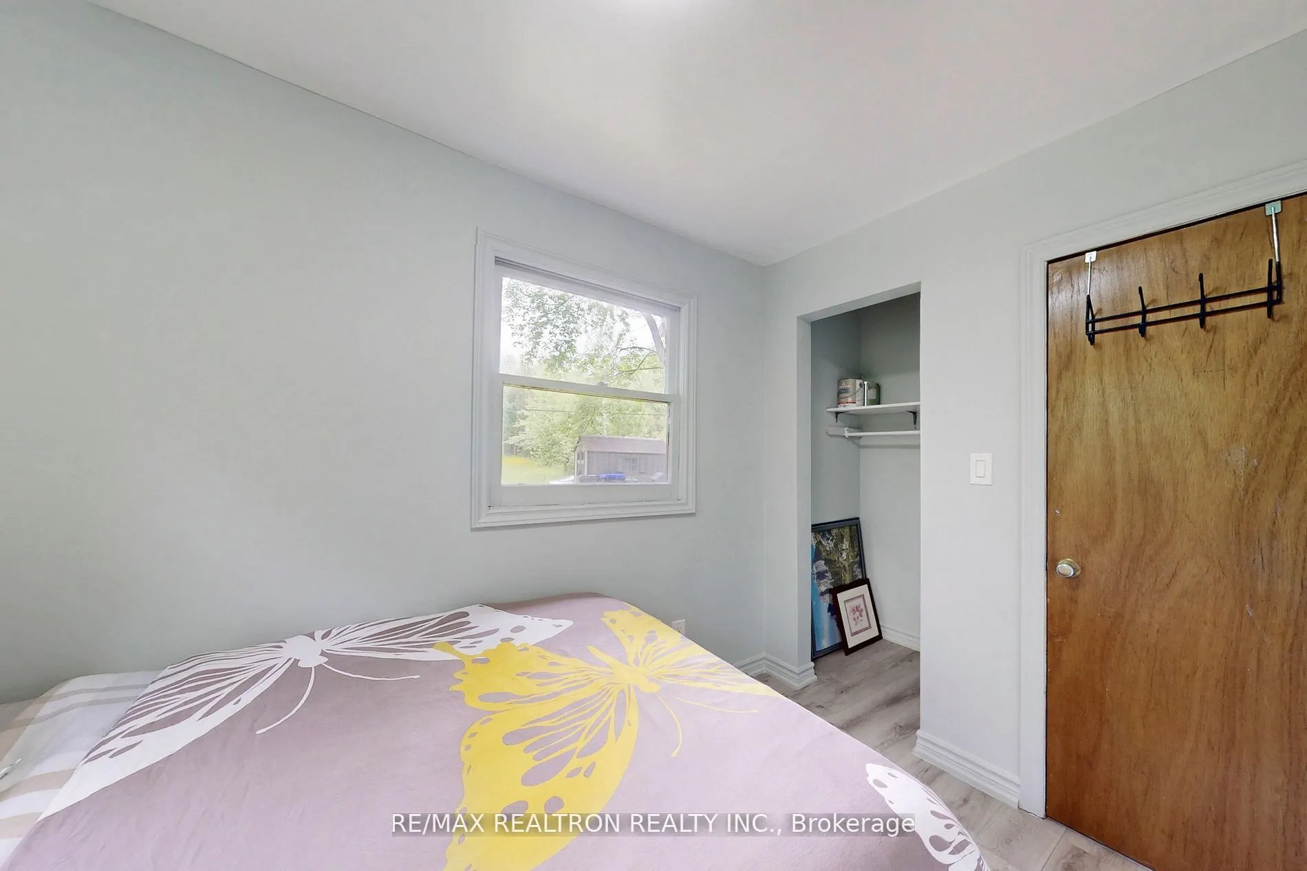 6090 Sheba Drive