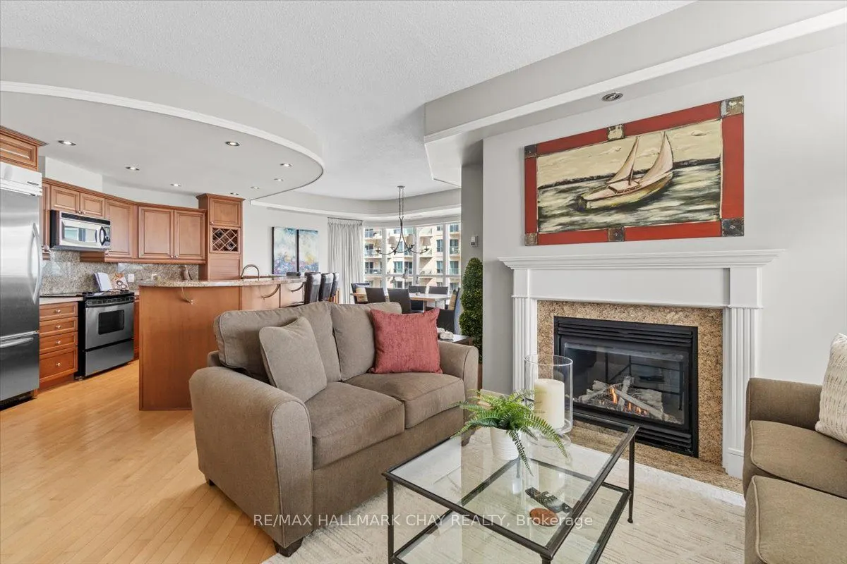 2 Toronto Street, #1209