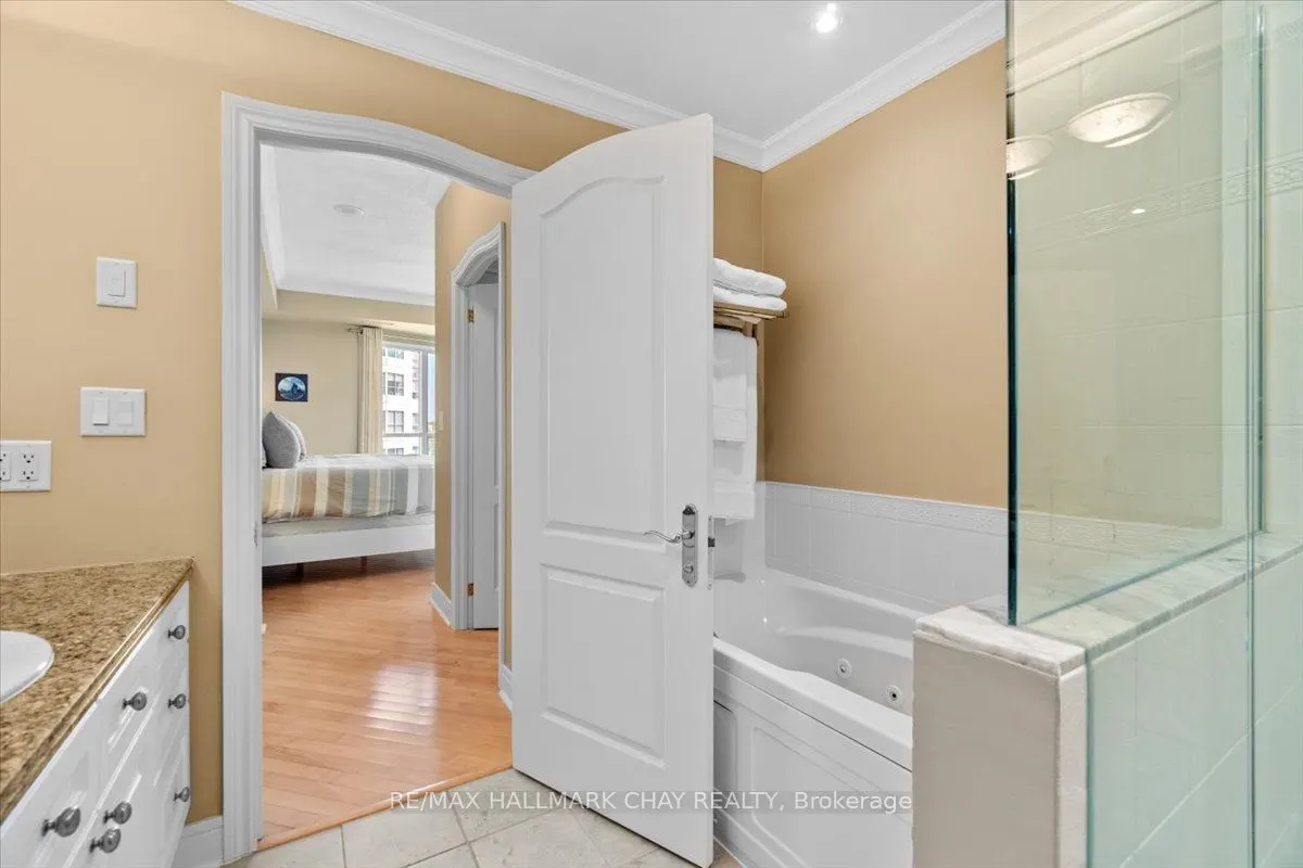 2 Toronto Street, #1209