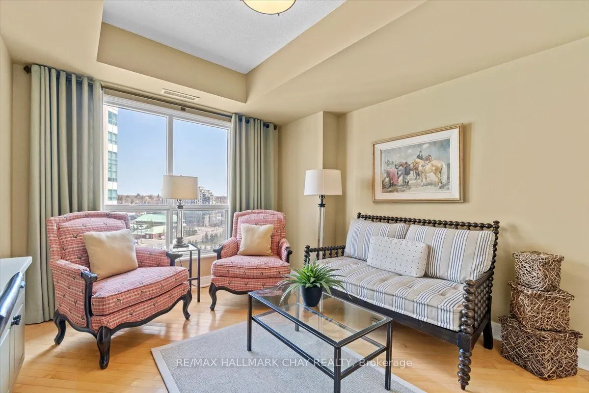 2 Toronto Street, #1209