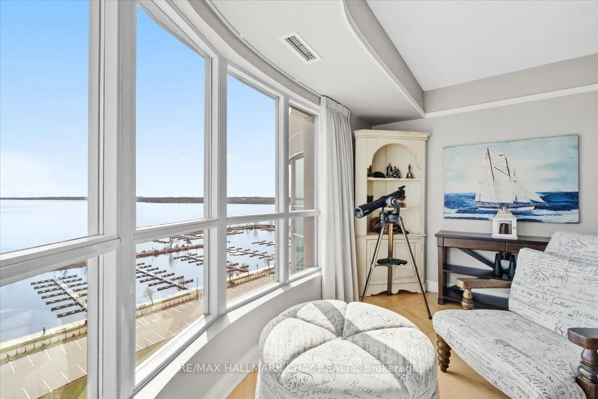 2 Toronto Street, #1209