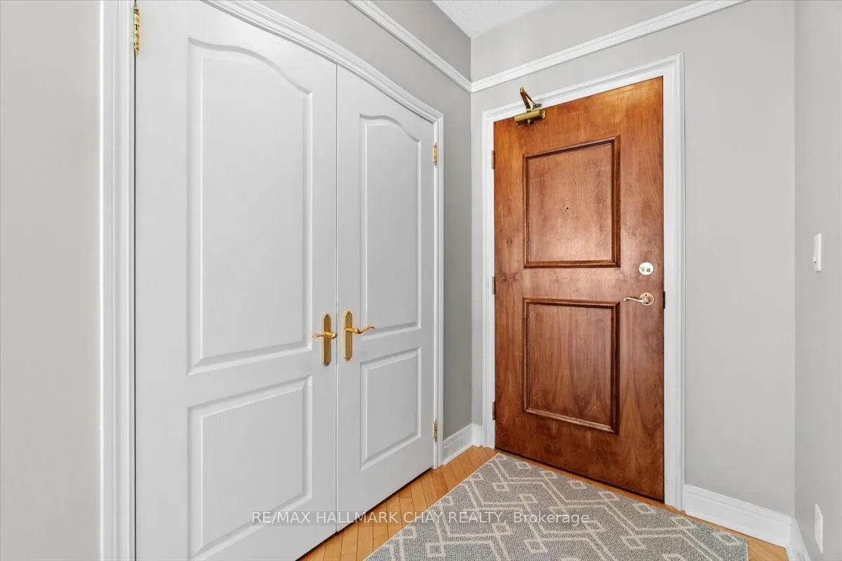 2 Toronto Street, #1209