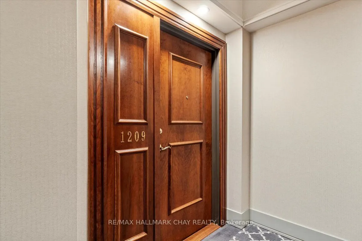 2 Toronto Street, #1209