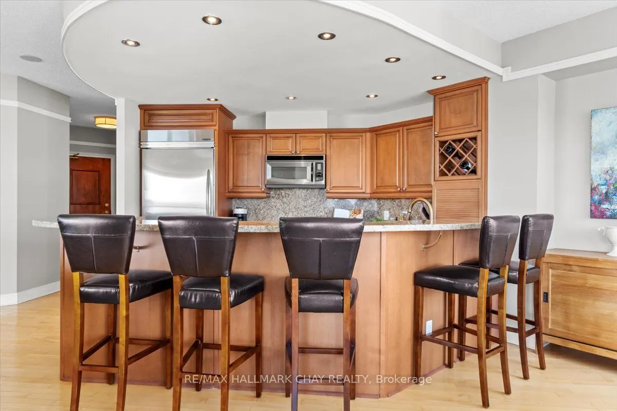 2 Toronto Street, #1209