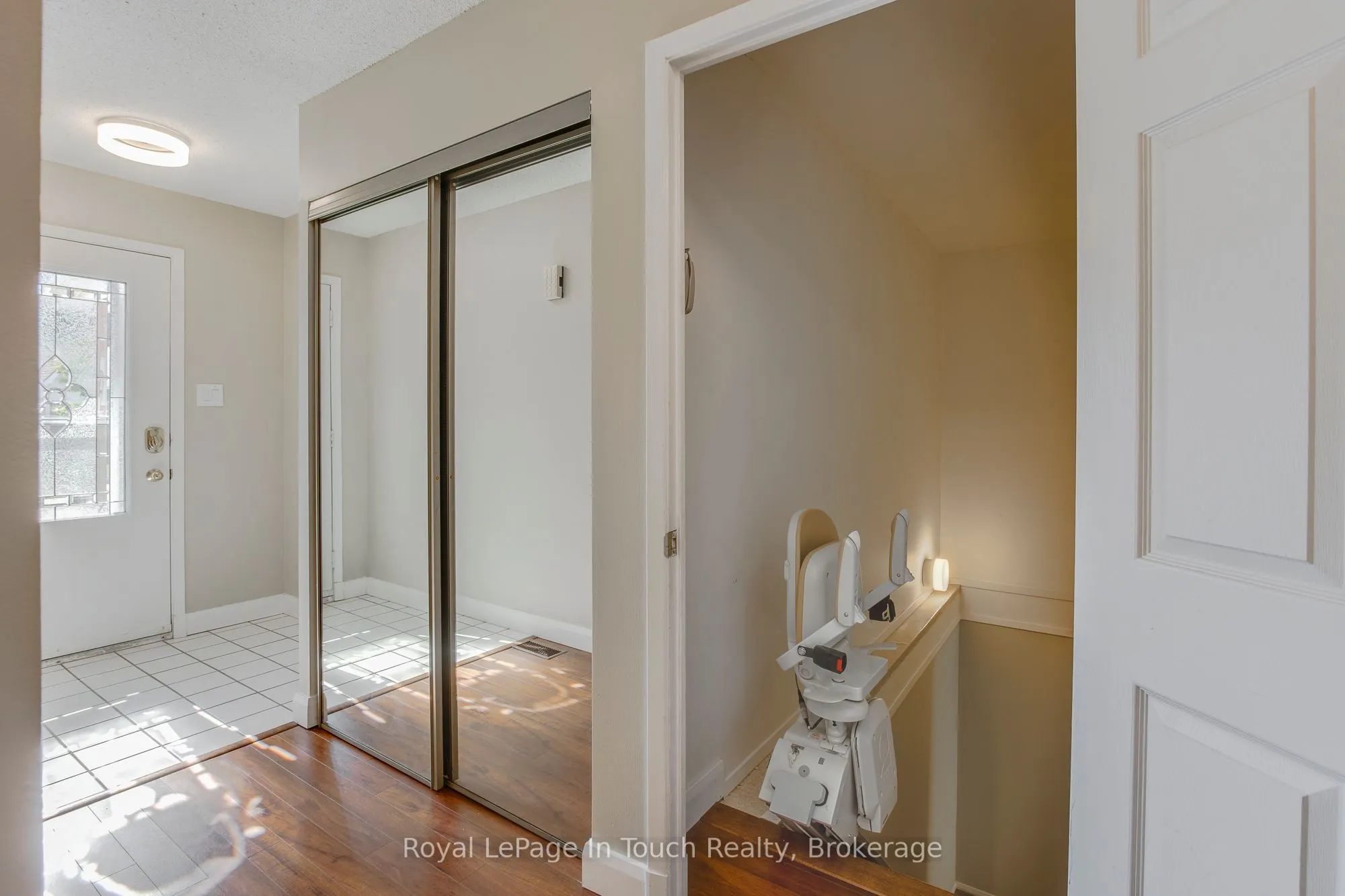 696 King Street, #32