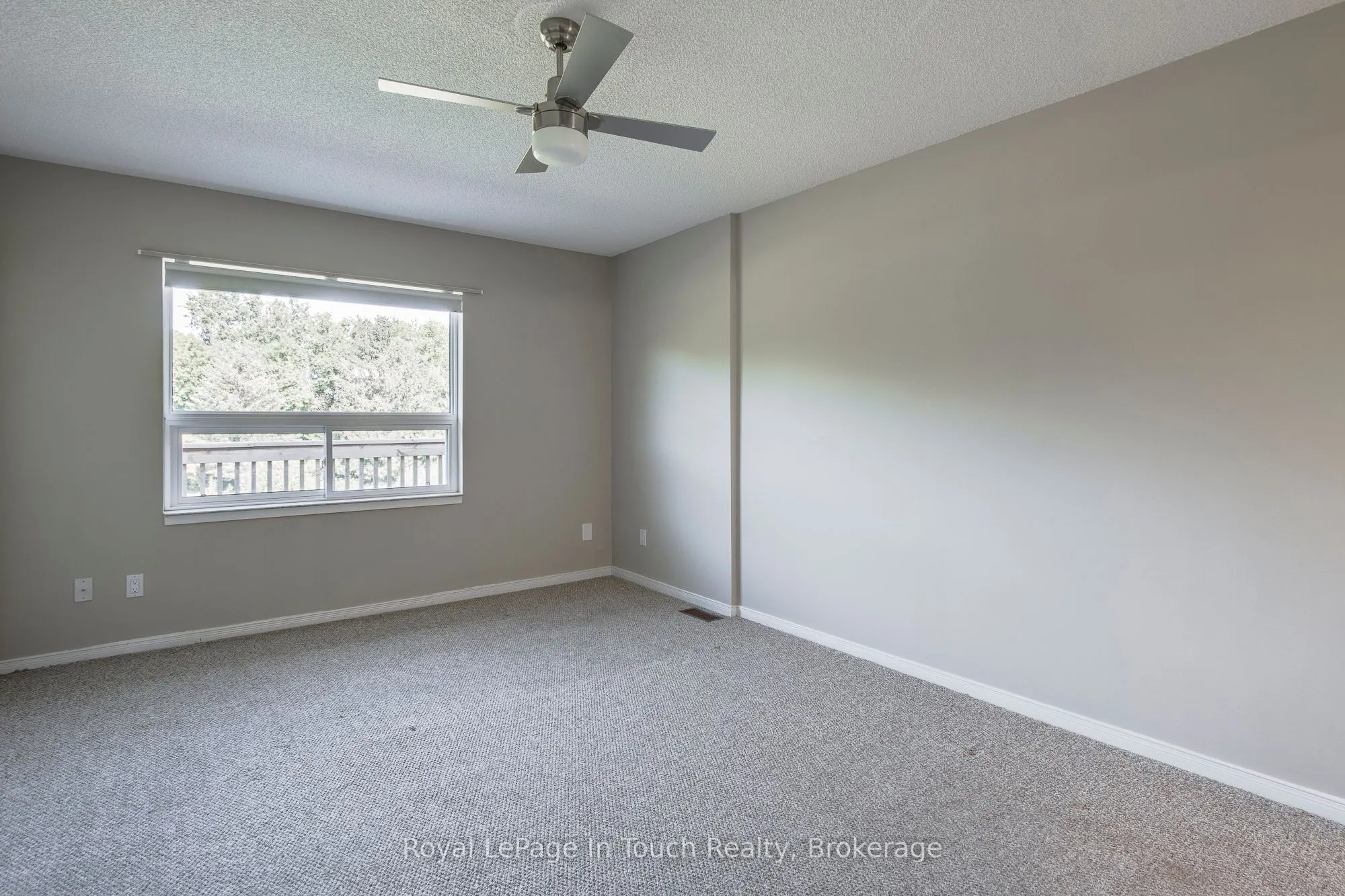 696 King Street, #32
