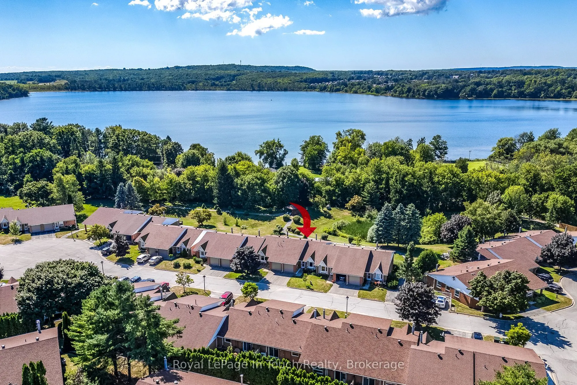 696 King Street, #32