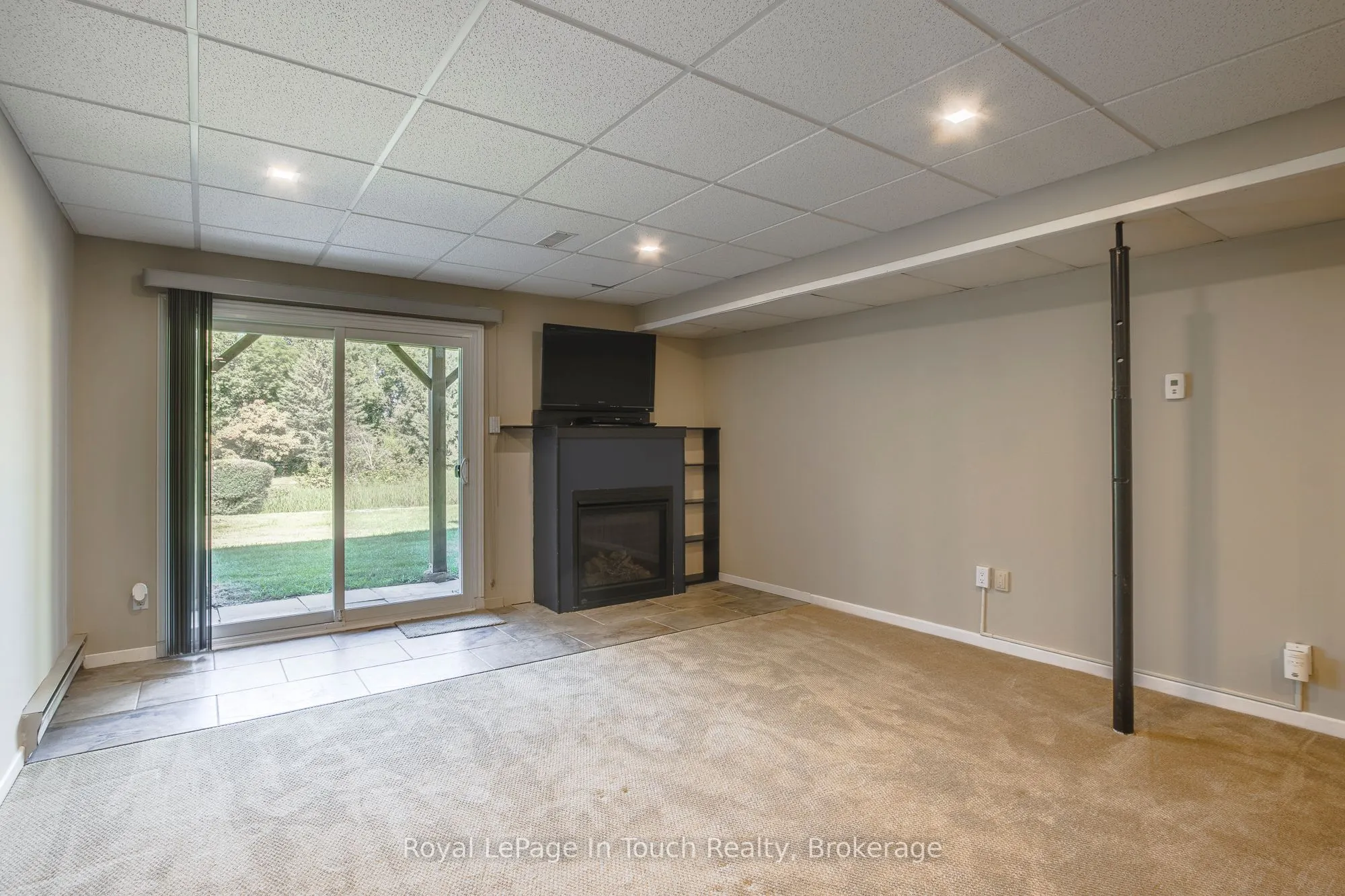 696 King Street, #32