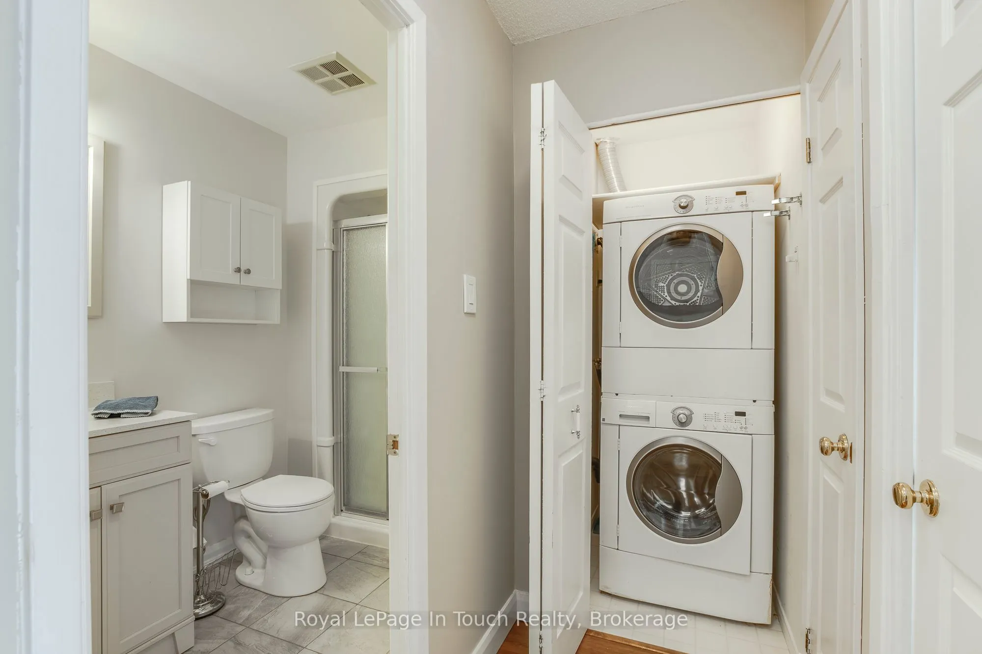 696 King Street, #32