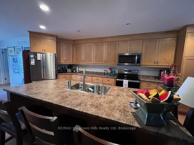 22 Edward Street W, #B