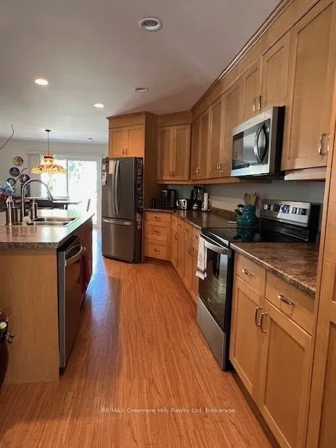 22 Edward Street W, #B