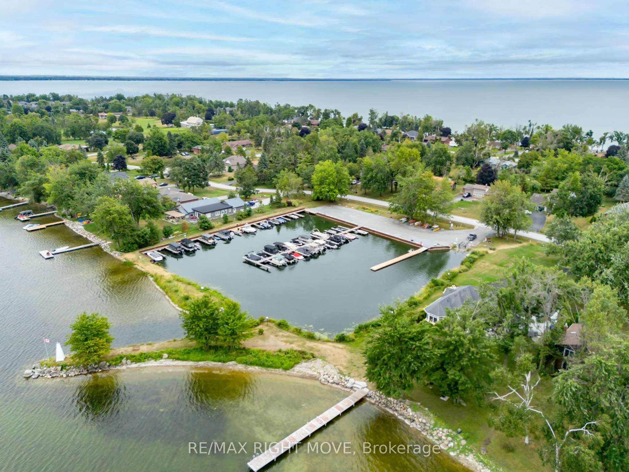 3 Thicketwood Place E