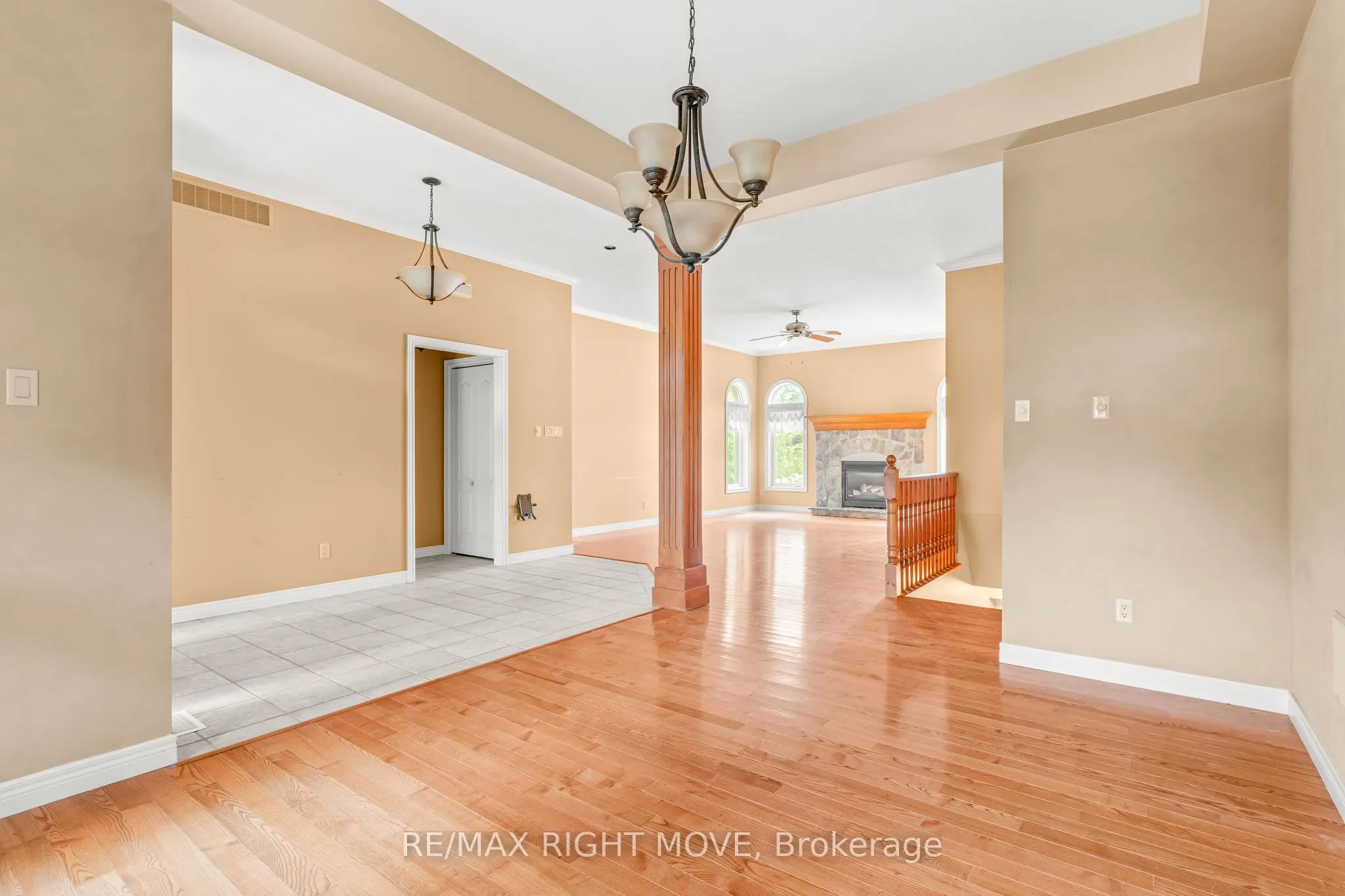 3 Thicketwood Place E