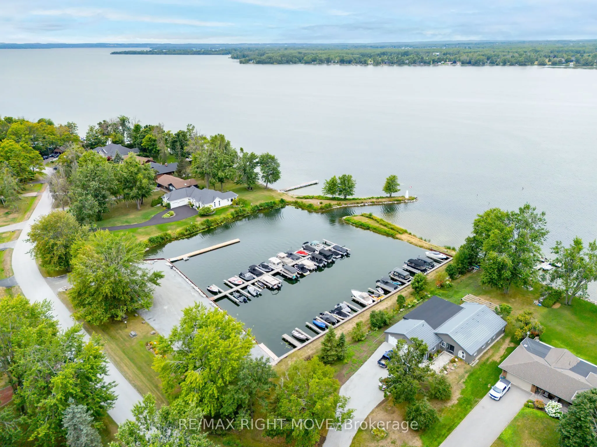 3 Thicketwood Place E