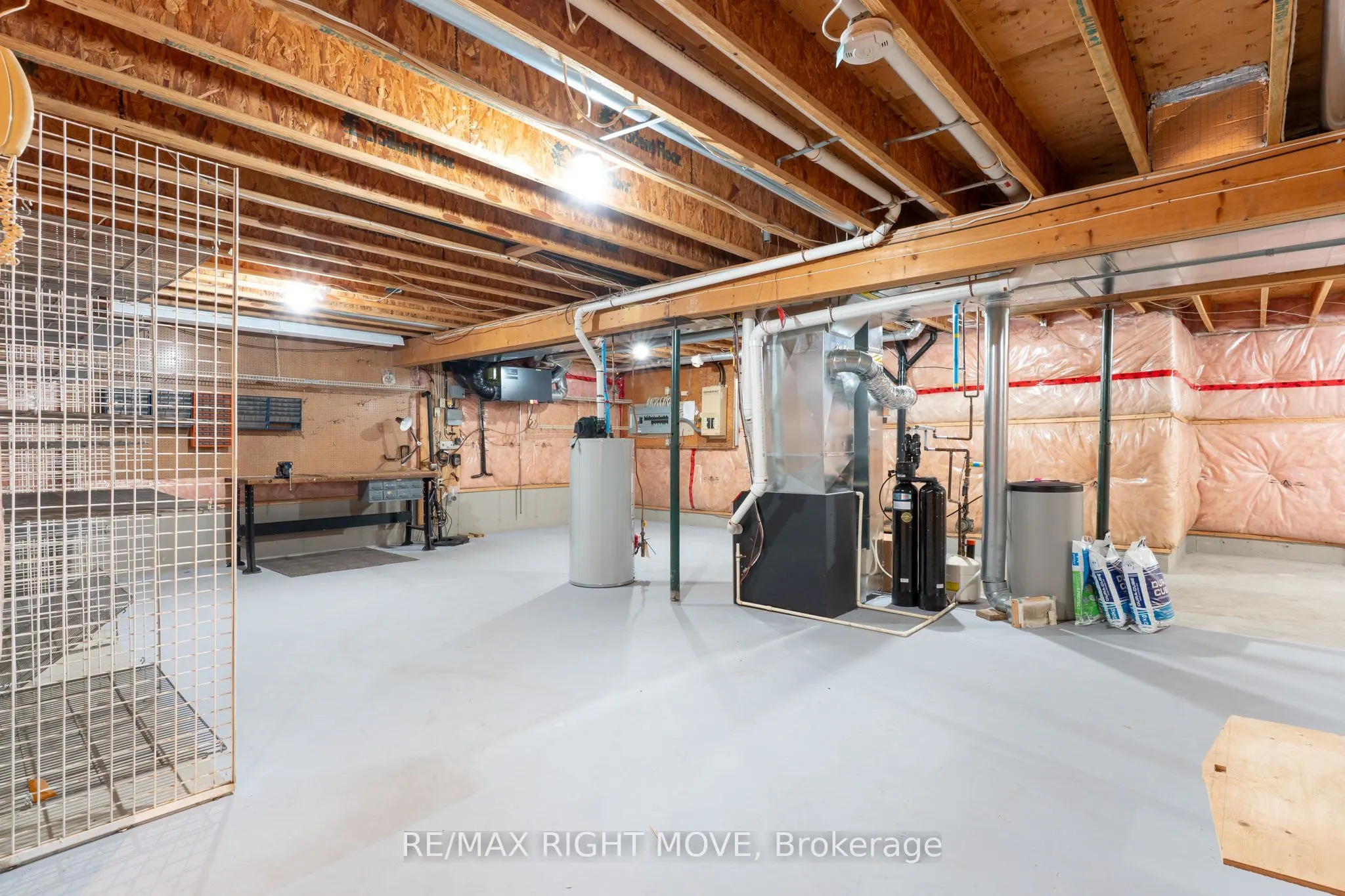 3 Thicketwood Place E