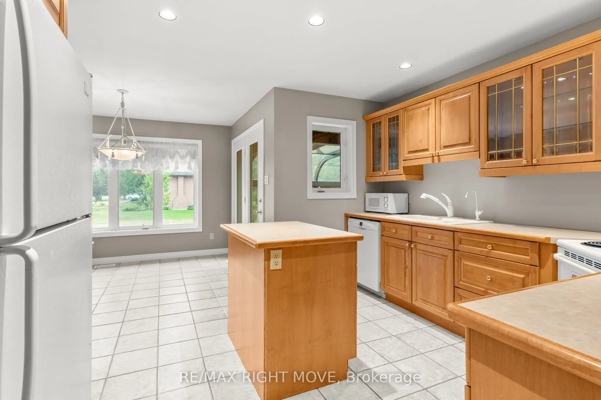 3 Thicketwood Place E