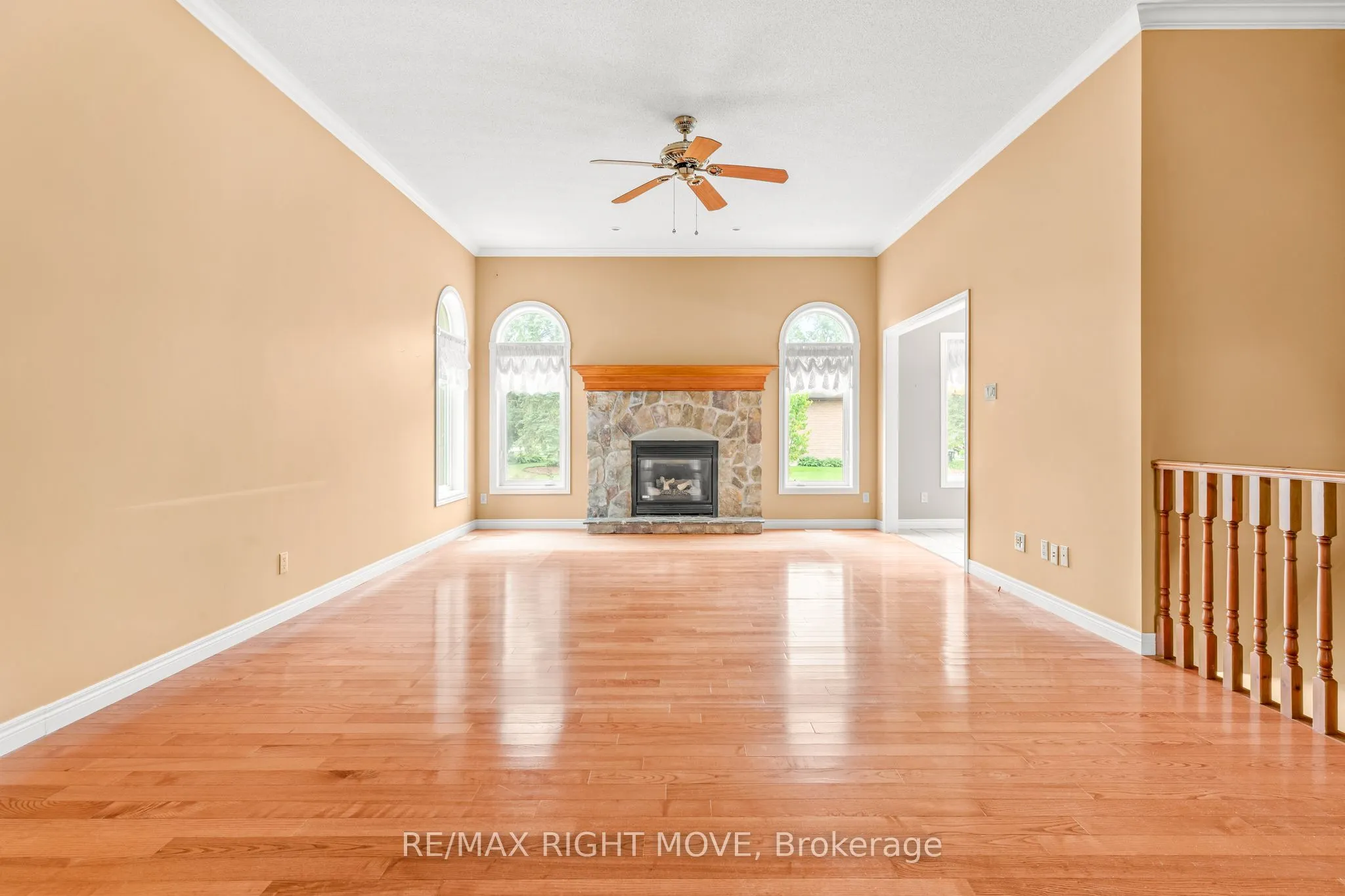 3 Thicketwood Place E
