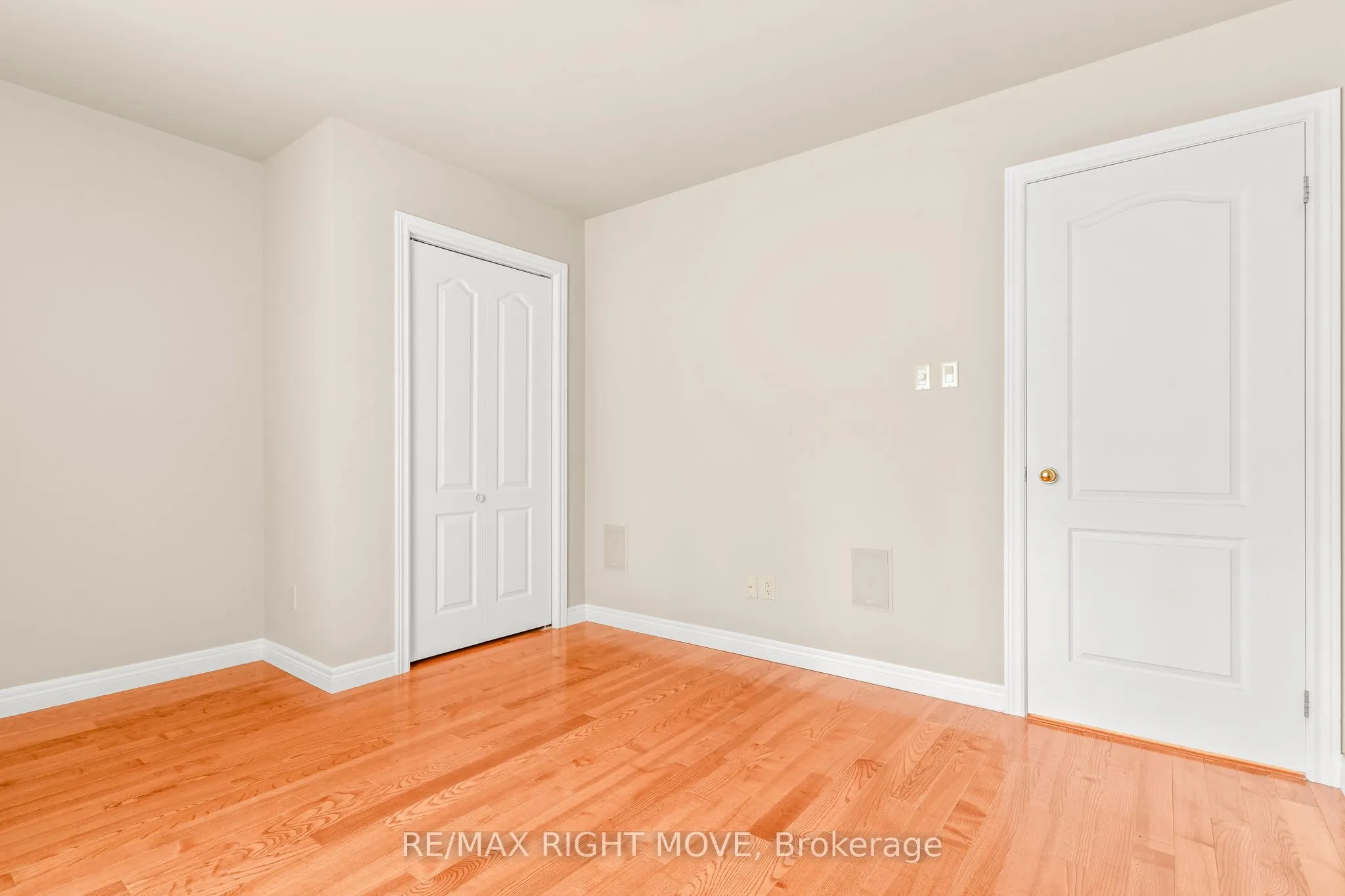 3 Thicketwood Place E