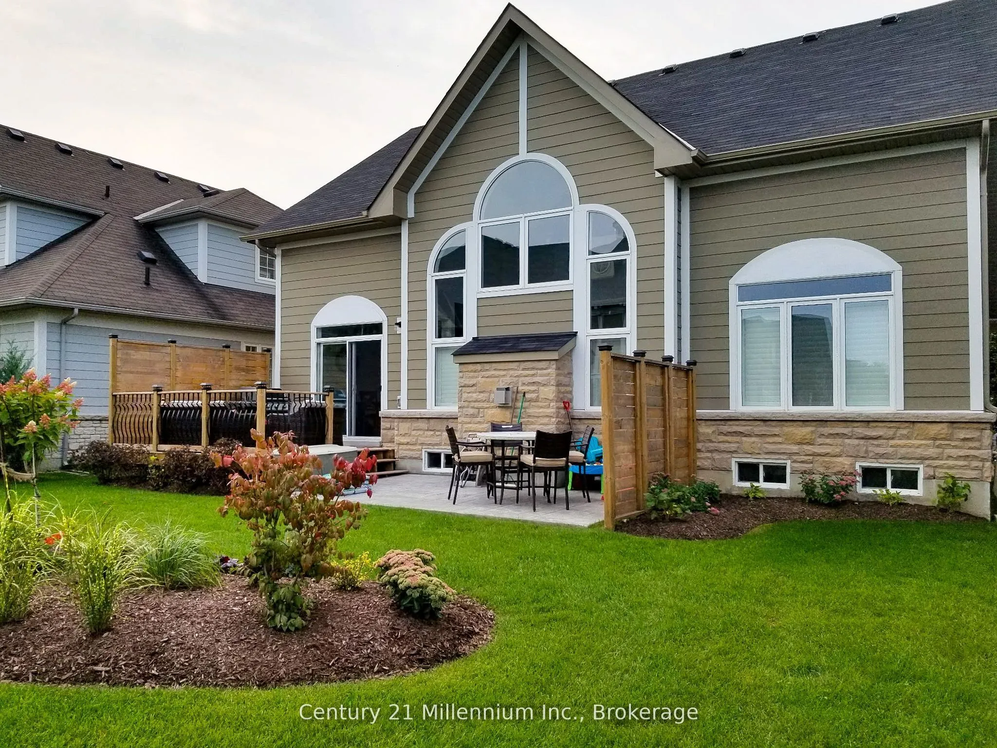 7 Clubhouse Drive