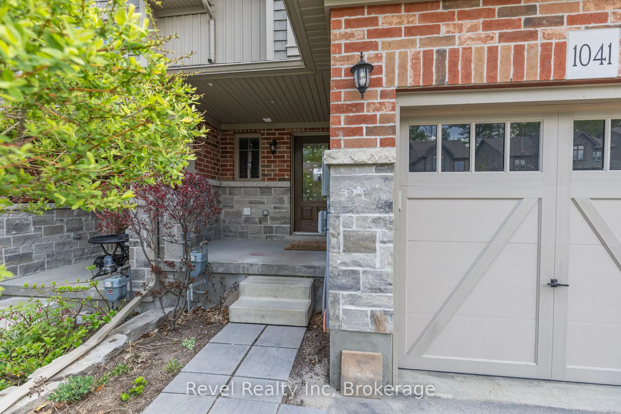 1041 Cook Drive