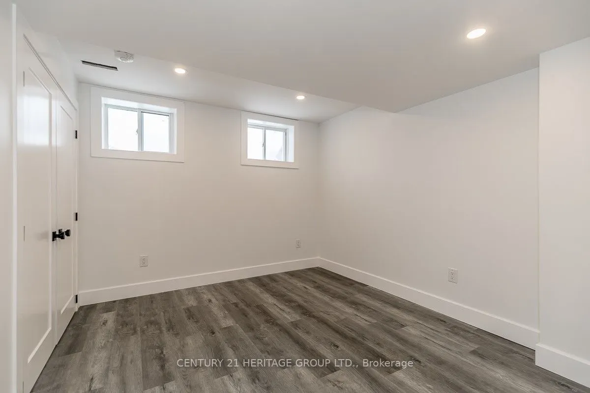 18 Tudor Crescent