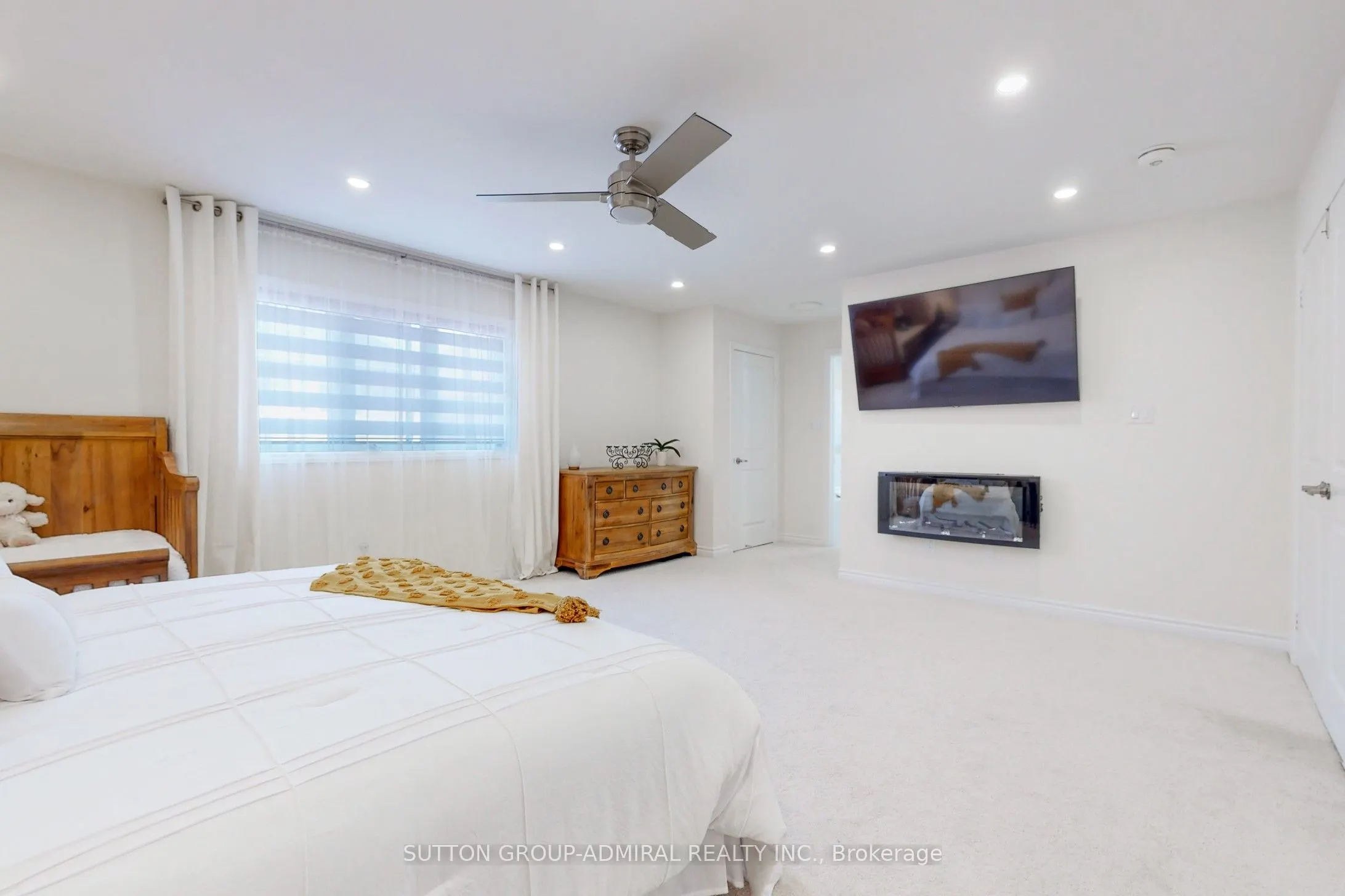 3 Cypress Point Street